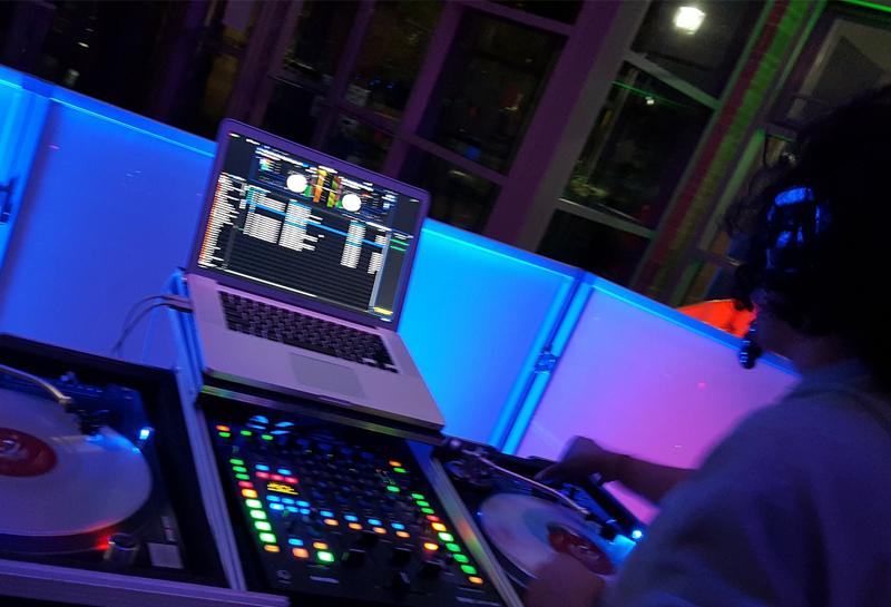 Corporate Event DJ Entertainment Corporate Event DJ Entertainment