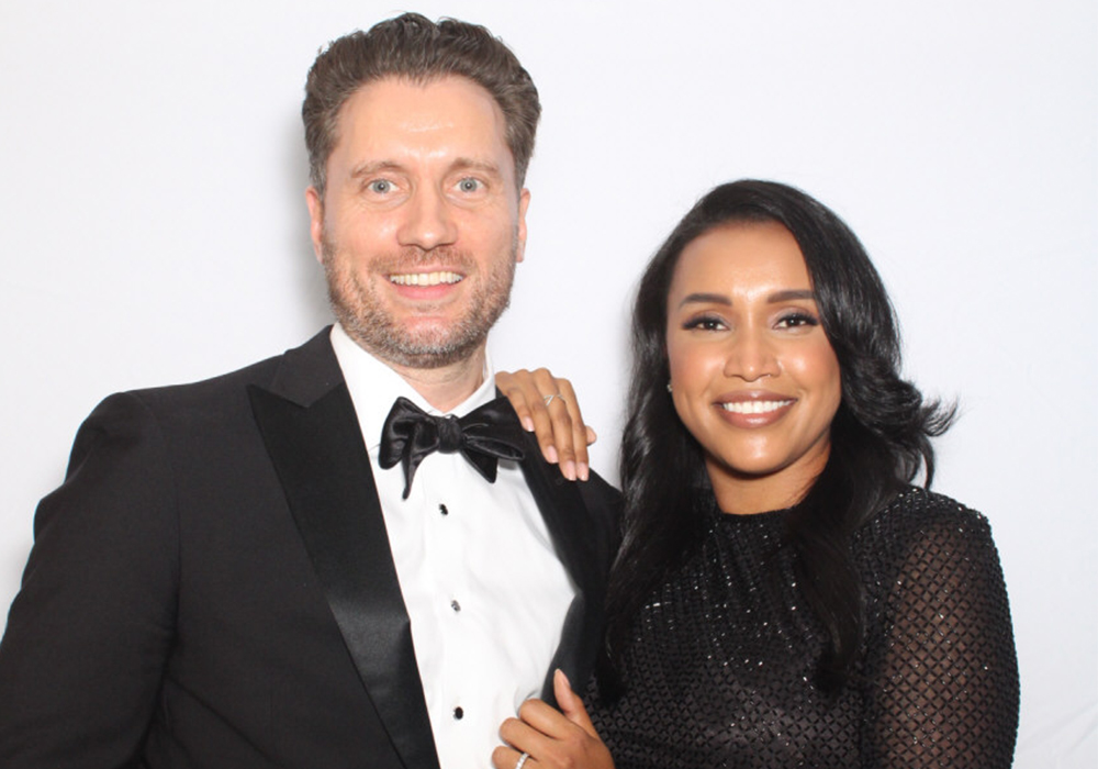 Instant photobooth digital sharing